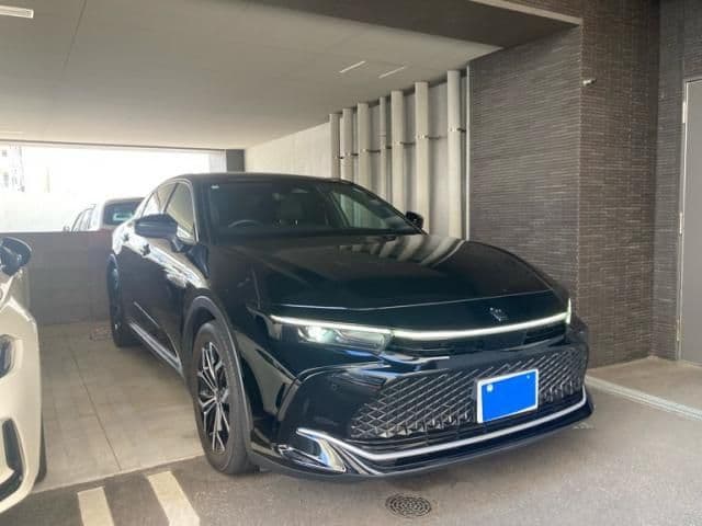 TOYOTA CROWN CROSSOVER